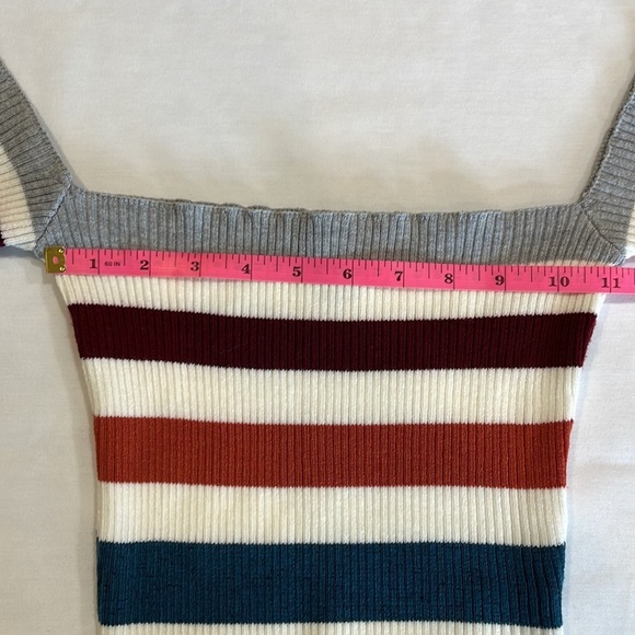 WINDSOR off the shoulder striped crop sweater Size Medium - Picture 7 of 11